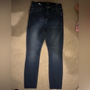 MOTHER Looker Ankle Fray Jeans